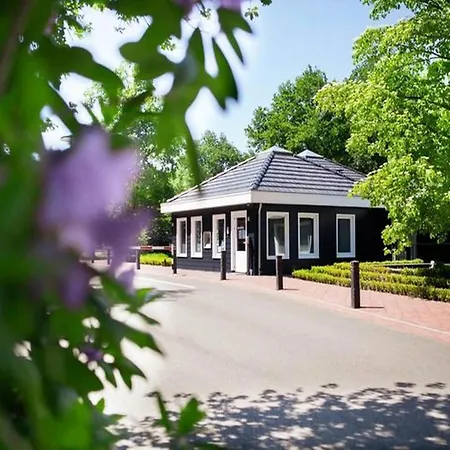 Сasa de vacaciones Luxury Ecovilla With Forest View For 6 Person *