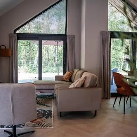 Luxury Ecovilla With Forest View For 6 Person Сasa de vacaciones Oirschot