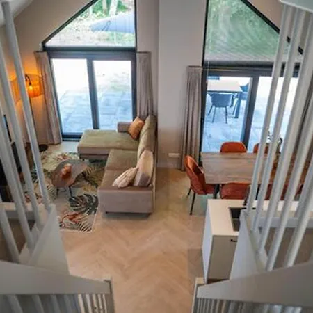 Tatil Evi Luxury Ecovilla With Forest View For 6 Person Oirschot